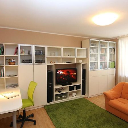 Fast Friend - Cozy Apartment In The Center With Private Garage غييكا المظهر الخارجي الصورة