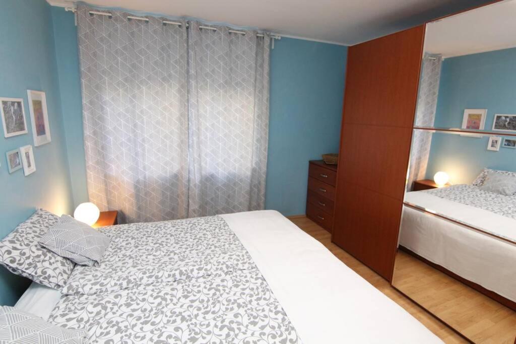 Fast Friend - Cozy Apartment In The Center With Private Garage غييكا المظهر الخارجي الصورة