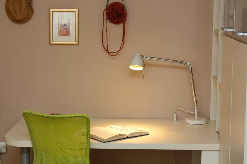 Fast Friend - Cozy Apartment In The Center With Private Garage غييكا المظهر الخارجي الصورة