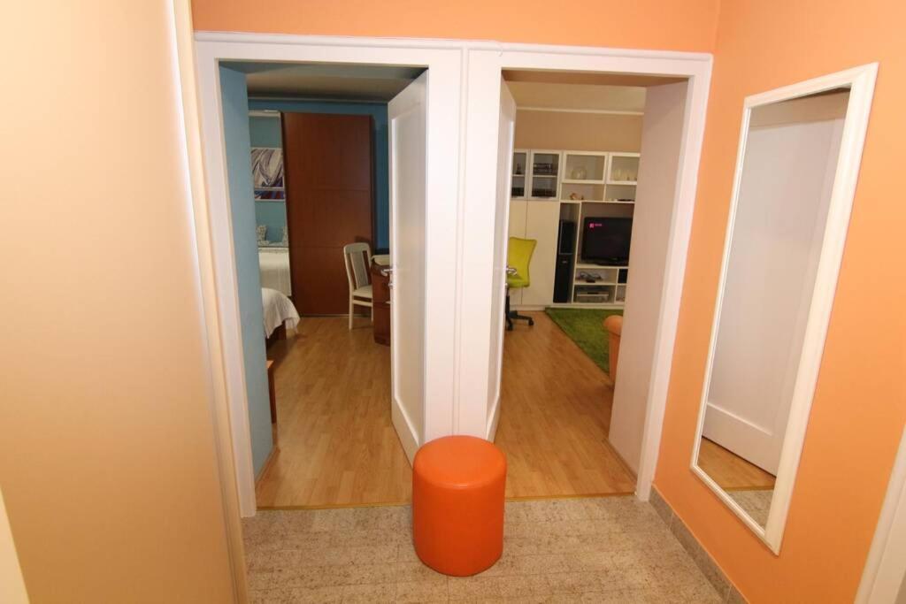 Fast Friend - Cozy Apartment In The Center With Private Garage غييكا المظهر الخارجي الصورة